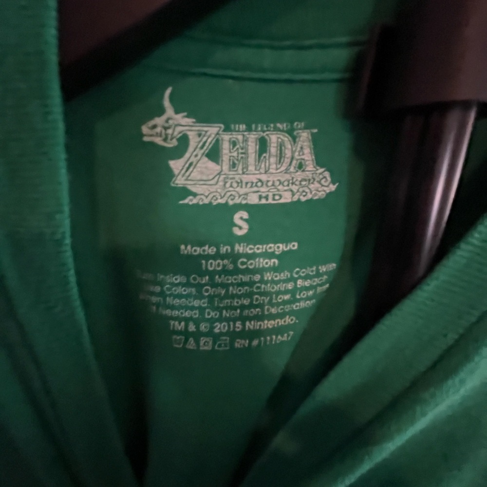Zelda Nintendo Green Graphic Tee - Picture 4 of 6